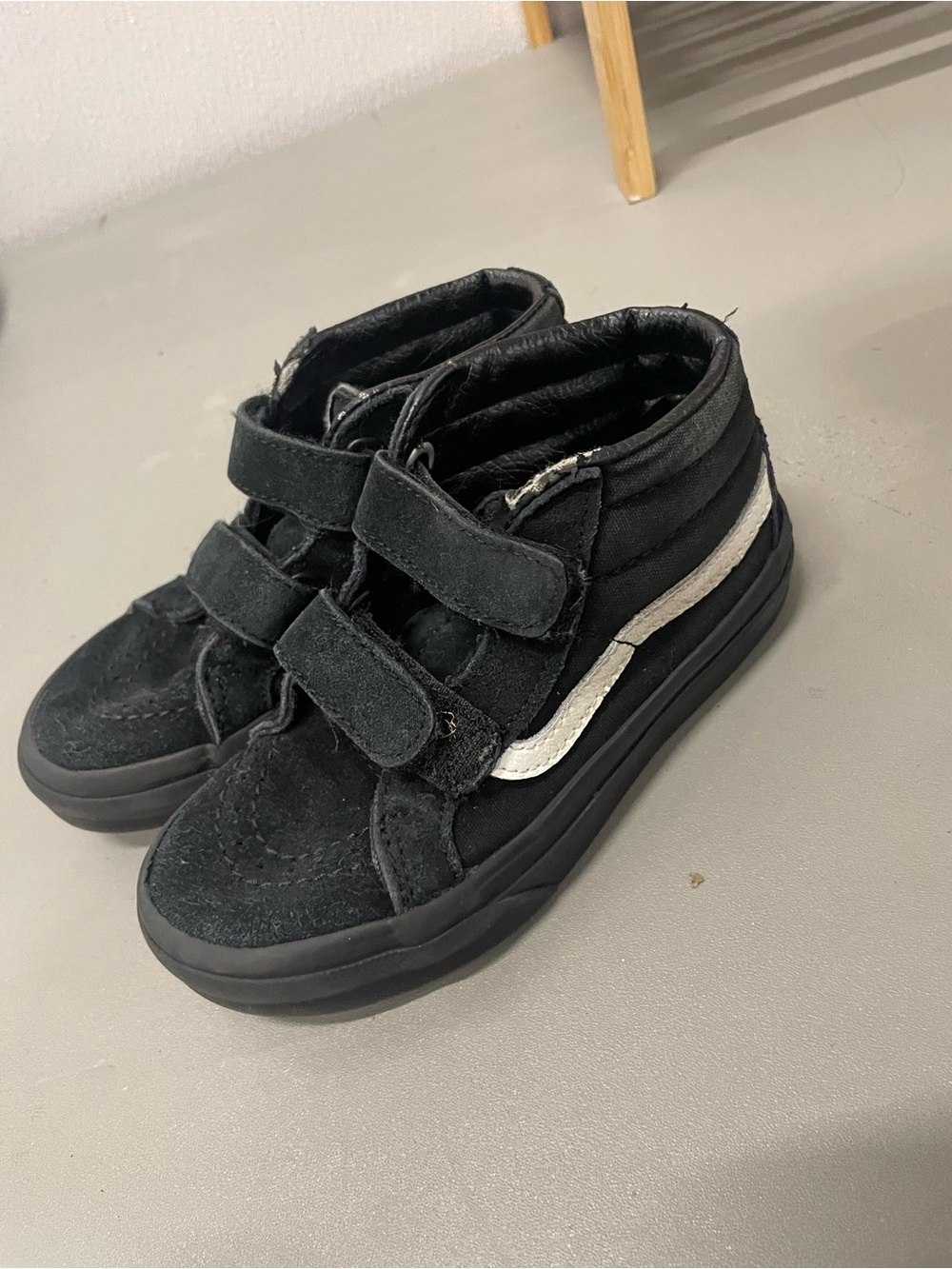 Vans Kids Black High-Top Velcro Sneakers. Great for Fall :)